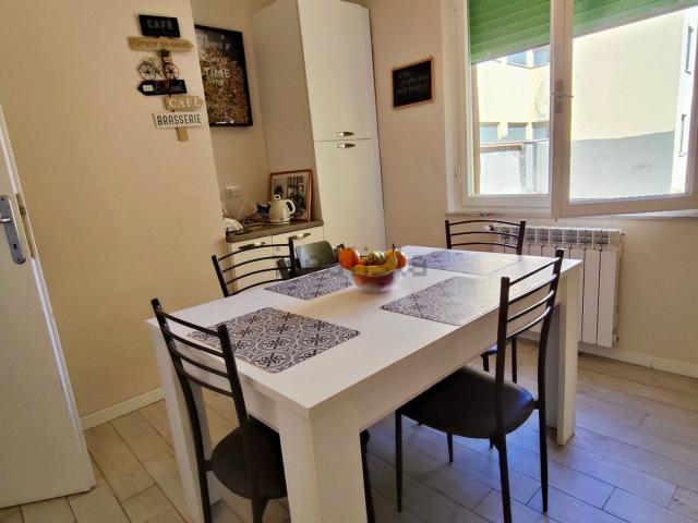 Appartamento in affitto di 110 m² in Via Rainaldo