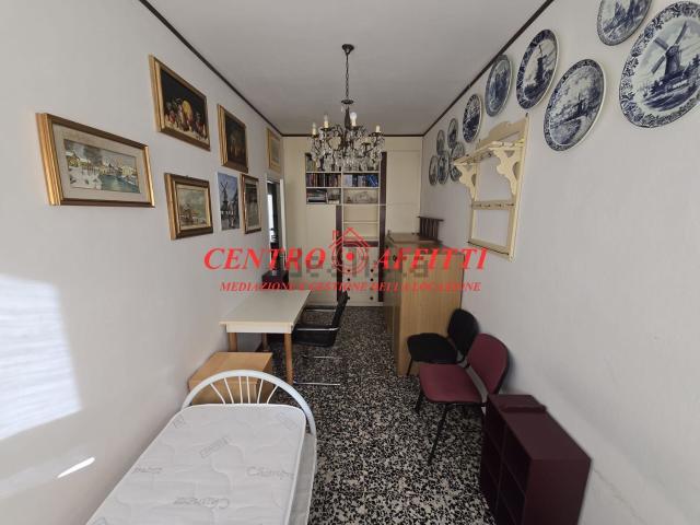 Appartamento in affitto di 110 m² in Via Umberto Olevano, 120
