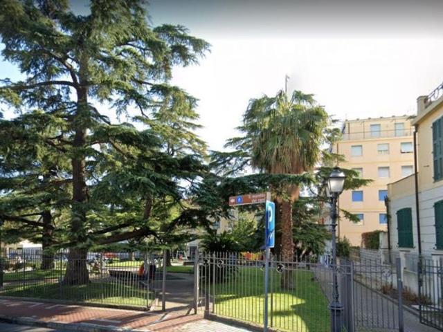 Appartamento in affitto di 110 m² in Viale Daniel Hanbury, 96