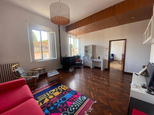 Appartamento in affitto di 110 m² in Viale Italia, 70