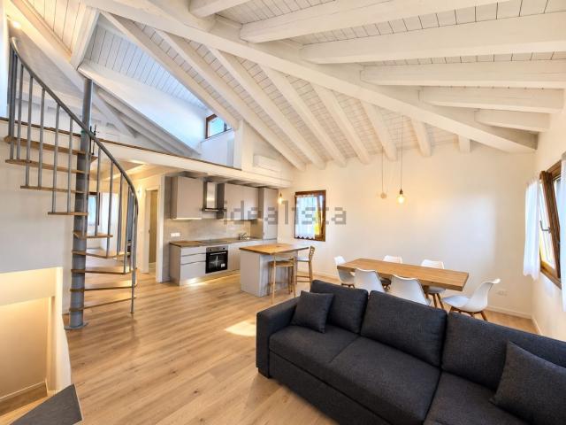 Appartamento in affitto di 110 m² in Vicolo E San Pelaio, 2