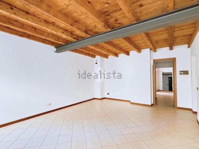 Appartamento in affitto di 110 m² in Vicolo San Faustino, 1