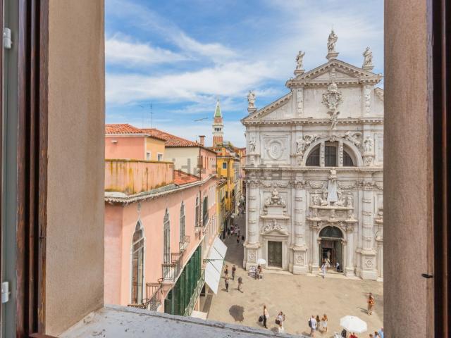 Appartamento in affitto di 110 m² in Calle Larga XXII Marzo