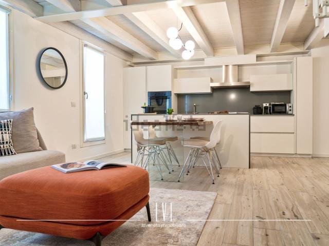 Appartamento in affitto di 110 m² in Piazza San Pio X, 15