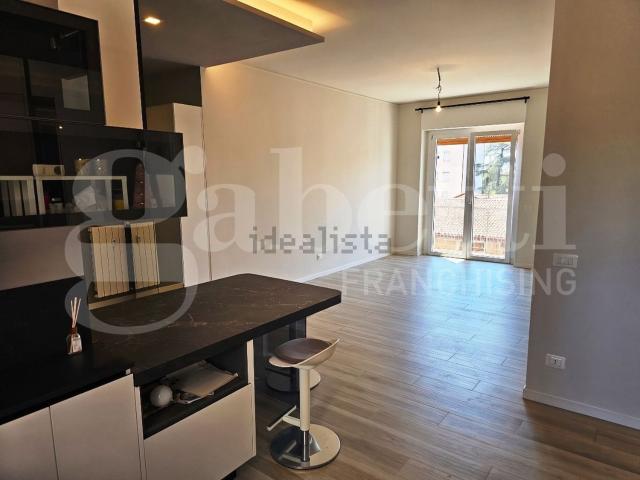 Appartamento in affitto di 111 m² in Via Giovanni Bruni, 5