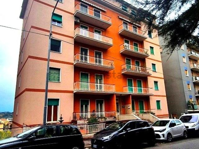 Appartamento in affitto di 111 m² in Via Papa Giovanni XXIII