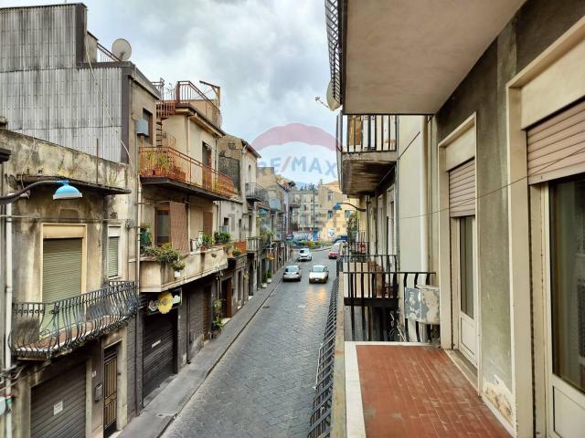 Appartamento in affitto di 111 m² in Via Regina Margherita, 56