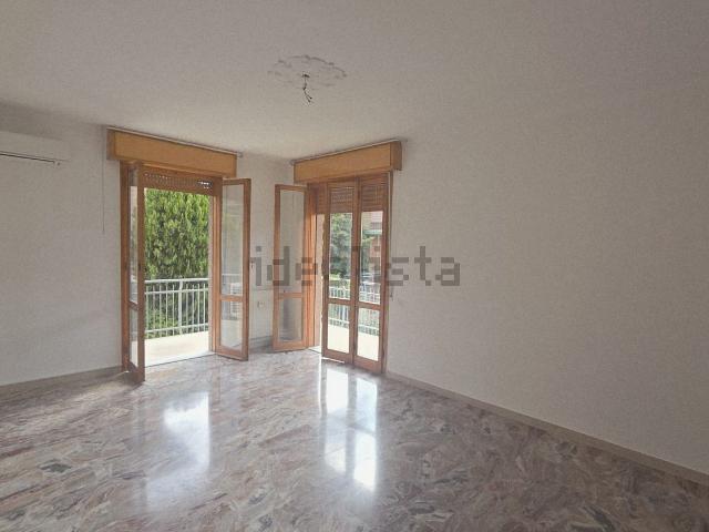 Appartamento in affitto di 111 m² in Via Valdagno