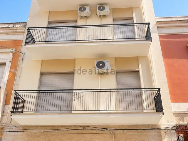 Appartamento in affitto di 112 m² in Via Bacchilide, 13