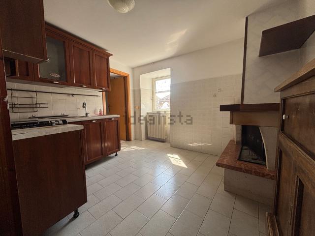 Appartamento in affitto di 112 m² in Contrada Conocchia, 21