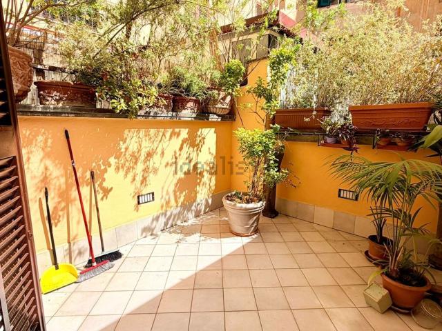Appartamento in affitto di 113 m² in Via Àngelo Brunetti, 37