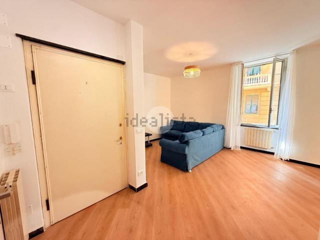Appartamento in affitto di 113 m² in Via Don Luigi Perrone, 22
