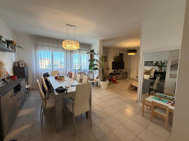 Appartamento in affitto di 113 m² in Via Piagge