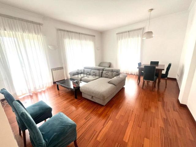 Appartamento in affitto di 113 m² in Via Raffaele Cappelli