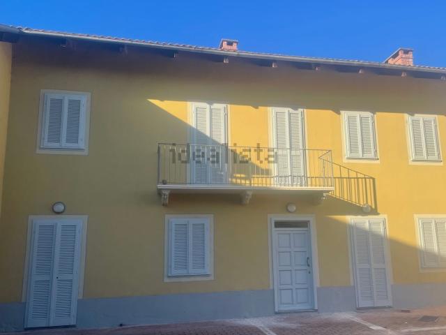 Appartamento in affitto di 113 m² in Via Vallunga, 35