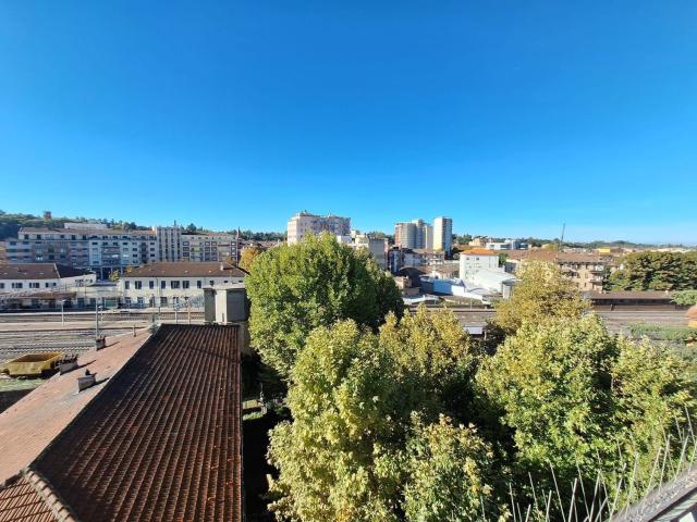 Appartamento in affitto di 113 m² in Viale Aurelio Saffi