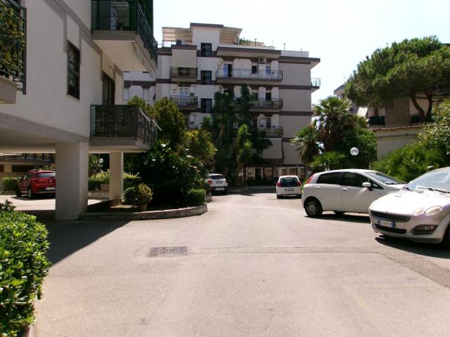 Appartamento in affitto di 114 m² in Via Bonaventura Zumbini, 18