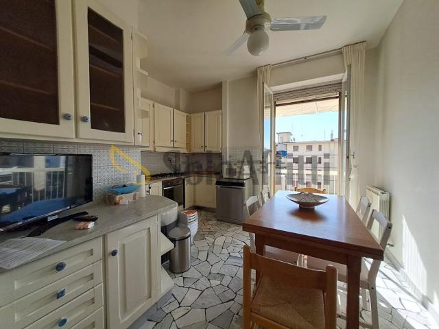Appartamento in affitto di 114 m² in Via Luigi Morandi
