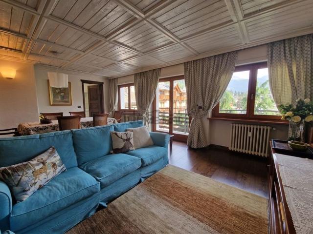 Appartamento in affitto di 115 m² in Via Circonvallazione, 71