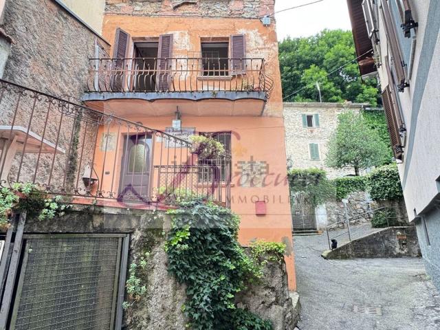 Appartamento in affitto di 115 m² in Via ai Monti