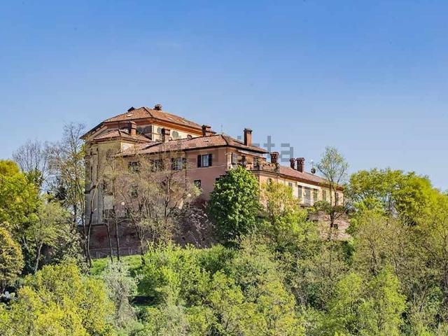 Appartamento in affitto di 115 m² in Via Al Castello, 1