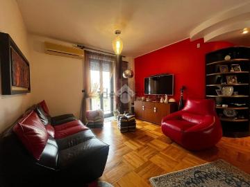 Appartamento in affitto di 115 m² in Via Alessandro Volta, 46