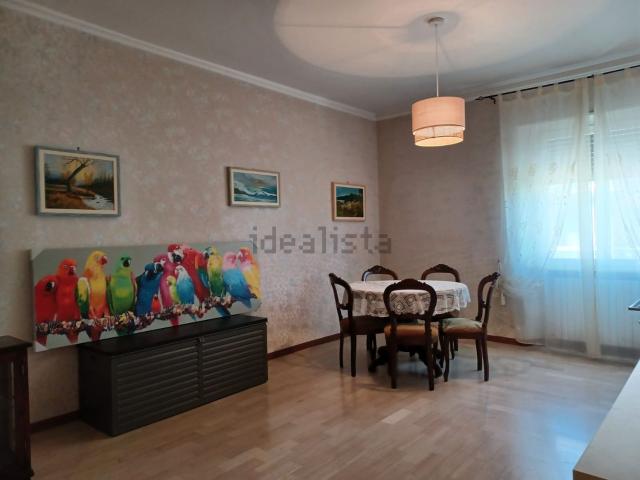 Appartamento in affitto di 115 m² in Via dei Velini, 103
