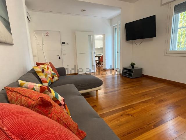 Appartamento in affitto di 115 m² in Via dell&apos Aviere