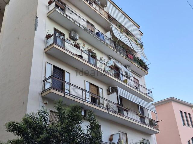 Appartamento in affitto di 115 m² in Via Fusandola, 12