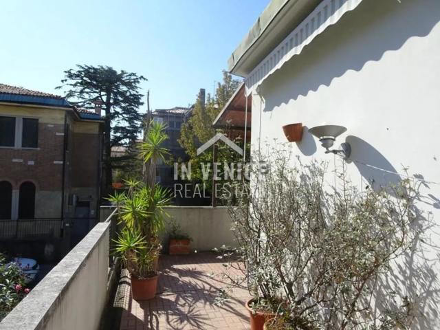 Appartamento in affitto di 115 m² in Via Lepanto