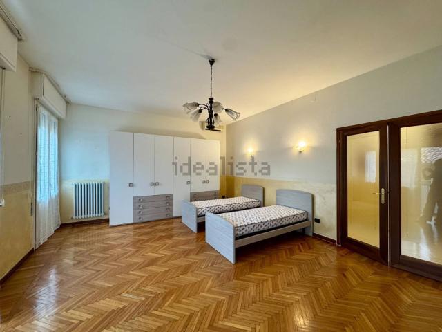 Appartamento in affitto di 115 m² in Via Mortara