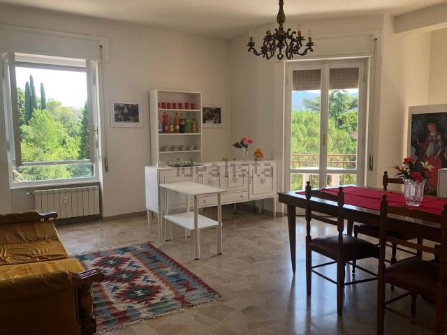 Appartamento in affitto di 115 m² in Via Martin Luther King, 25