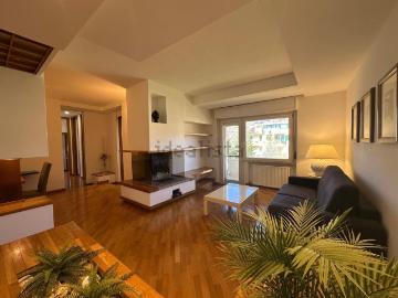 Appartamento in affitto di 115 m² in Via Sangrina, 5