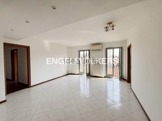 Appartamento in affitto di 115 m² in Via Vittorio Emanuele II, 31