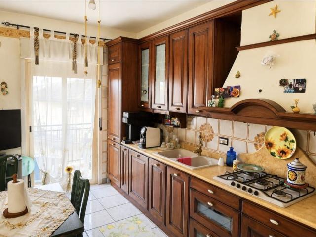 Appartamento in affitto di 115 m² in Via XXVIII Ottobre, 19