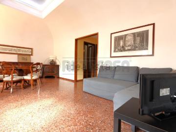 Appartamento in affitto di 115 m² in Corso Antonio Fogazzaro, 48