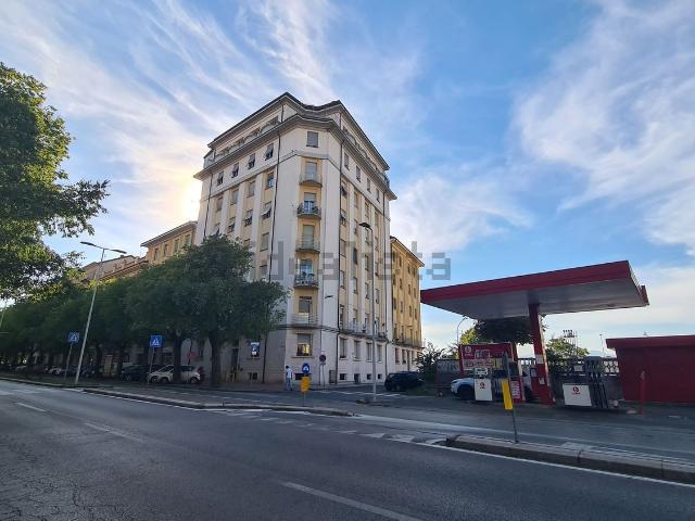 Appartamento in affitto di 116 m² in Corso IV Novembre, 22