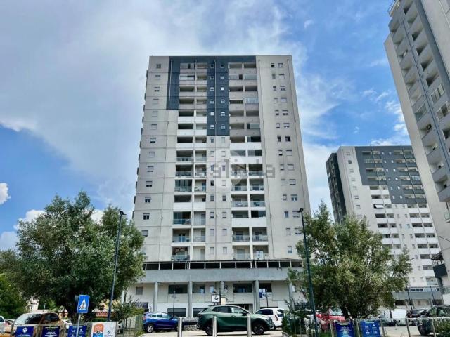 Appartamento in affitto di 116 m² in Piazza Donato Denis Bergamini, 4