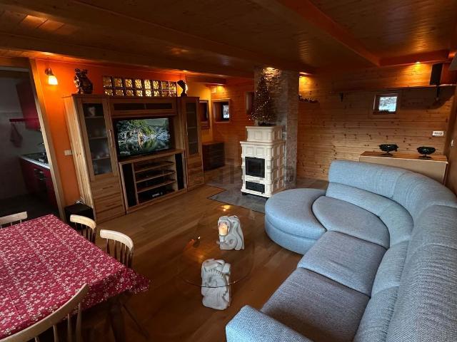 Appartamento in affitto di 117 m² in Via Metanopoli, 329