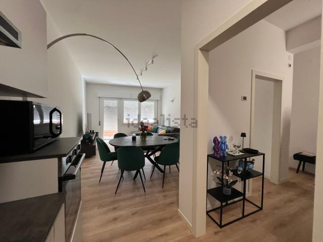 Appartamento in affitto di 119 m² in Via Bassanese, 34