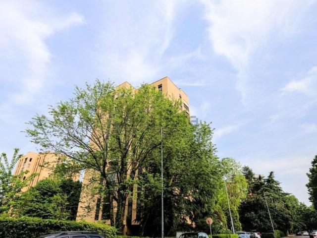 Appartamento in affitto di 119 m² in Via Europa, 20