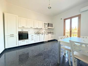 Appartamento in affitto di 119 m² in Via Sant&apos Agata al Fiume, 44