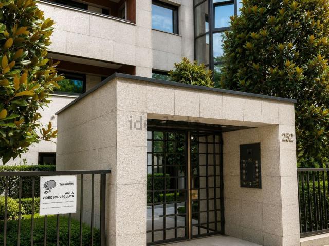Appartamento in affitto di 119 m² in Corso Francia, 252