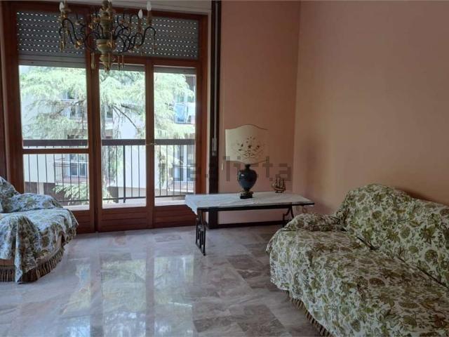 Appartamento in affitto di 120 m²