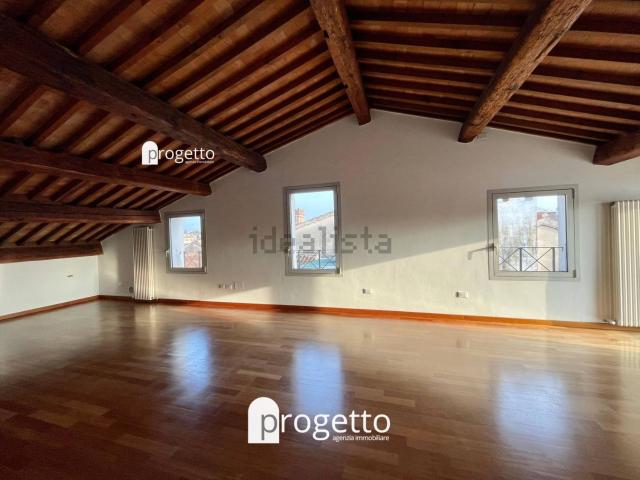 Appartamento in affitto di 120 m²