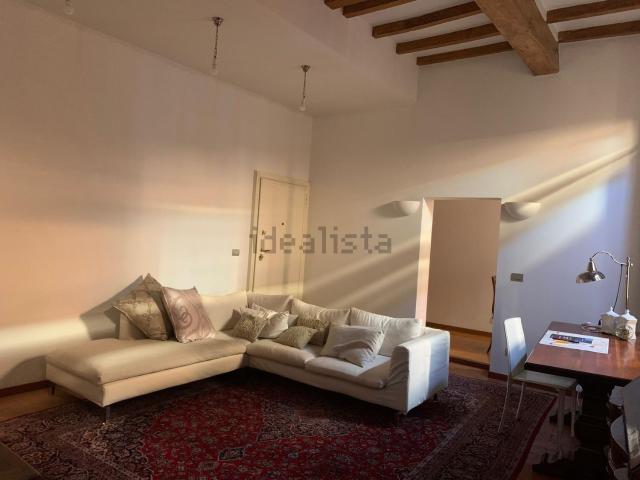 Appartamento in affitto di 120 m² in Via S. Vincenzo