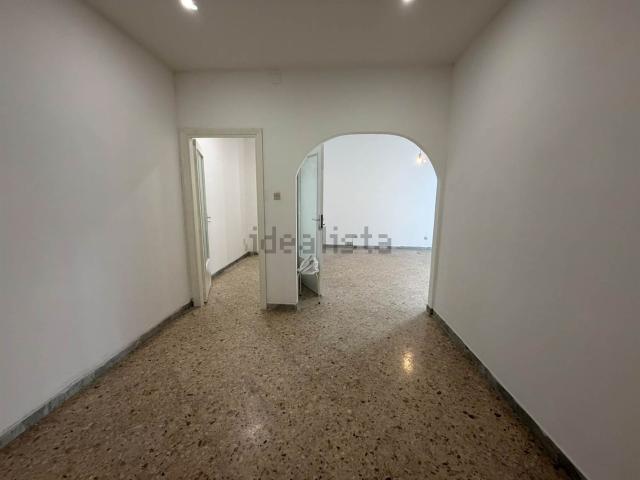 Appartamento in affitto di 120 m² in Via Cardì