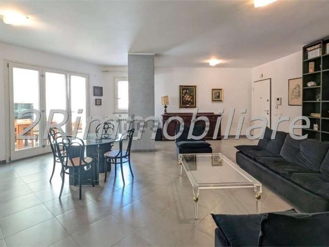 Appartamento in affitto di 120 m² in Via Castelvetrano