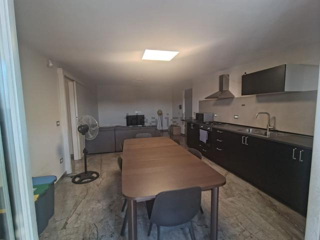 Appartamento in affitto di 120 m² in Via Clanio