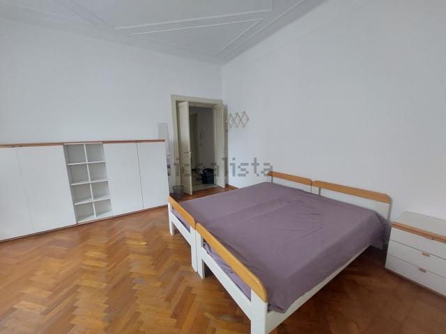 Appartamento in affitto di 120 m² in Via Amato Furlotti, 8